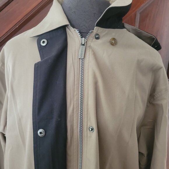 Vintage London Fog Beige Hooded Trench Coat With Button & Zip Closure Size Small - Picture 4 of 10